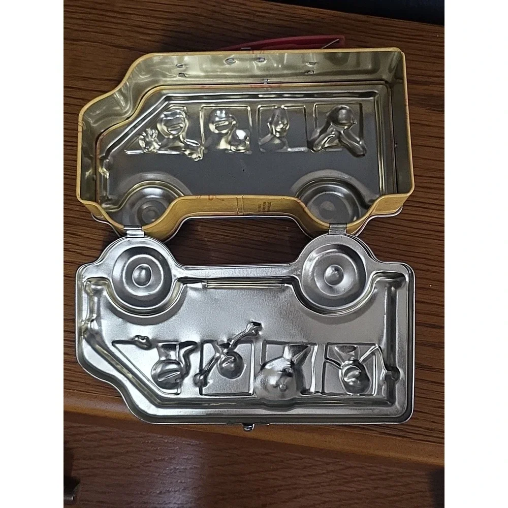 2005 Sesame Street Workshop School Bus‎ Shaped Metal Tin Lunch Box Small